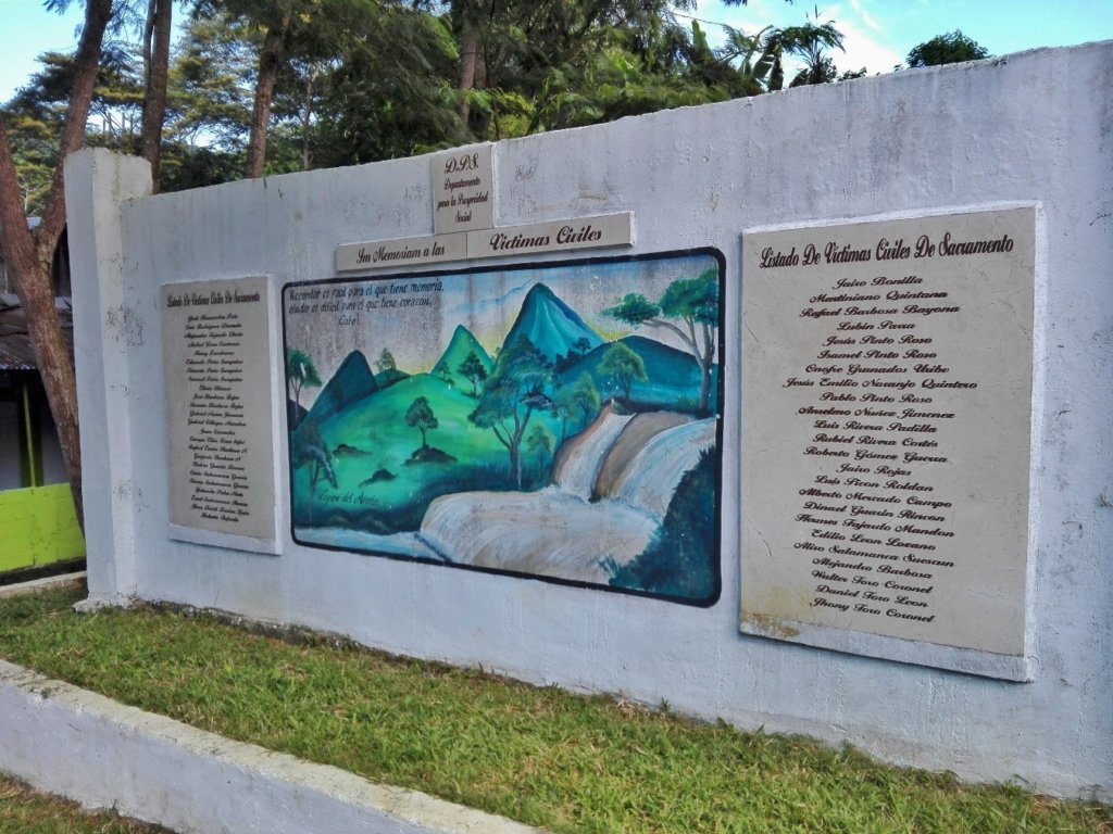 Monumento a las víctimas civiles