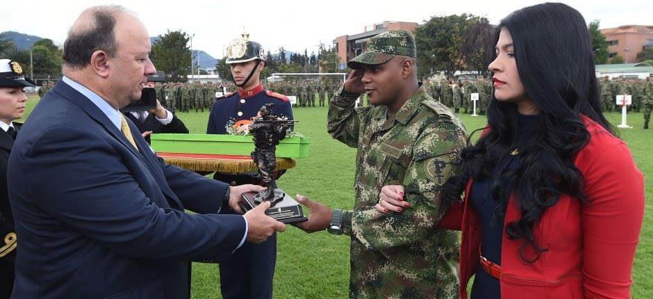 El Ejército homenajeó al suboficial que denunció los “falsos positivos”