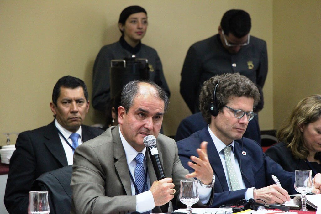¿Por qué renunció el general (r) Rafael Colón a la oficina a cargo del desminado humanitario?