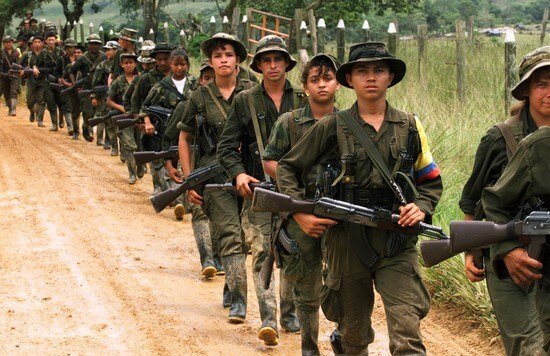 Las Farc habrían reclutado a 11.556 niños entre 1979 y 2014: los datos de la Fiscalía