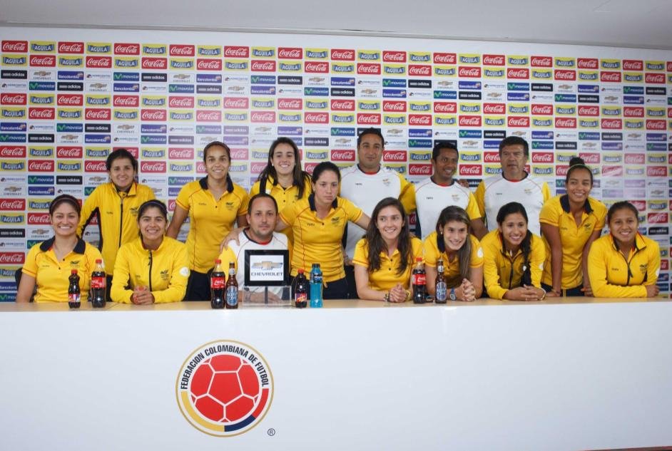 El machismo y la corrupción amenazan al fútbol femenino en Colombia