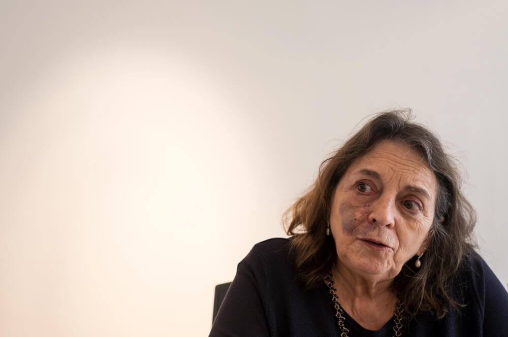 ‘Si los medios no ayudan, ni las víctimas ni los victimarios podrán cambiar’: Elizabeth Lira