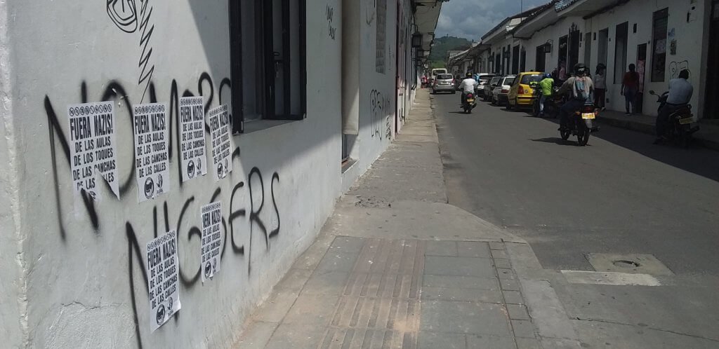 PACIFISTA REACCIONES POR GRAFITIS RACISTAS 3