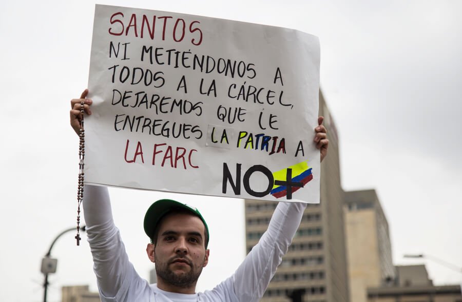¿Por qué los colombianos odian más a las Farc que a los paramilitares?