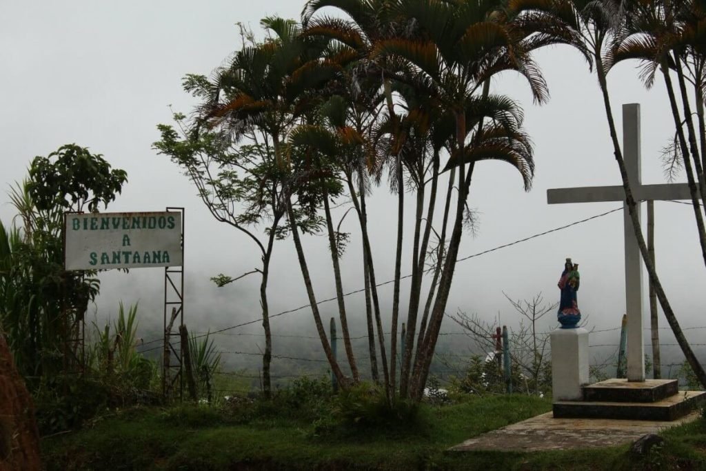 Un voto a la memoria de Santa Ana
