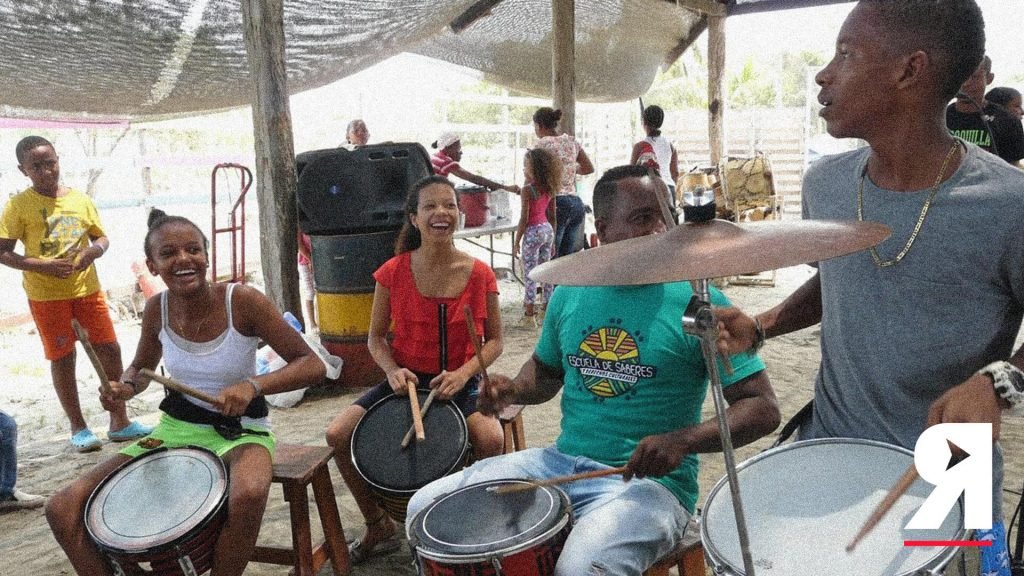 Tambores, esos instrumentos de resistencia para los niños de la Boquilla