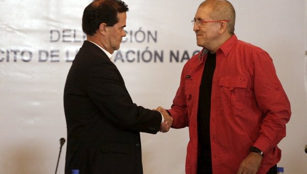 La carta que le pide ayuda al Papa y a la ONU para acelerar la paz con el ELN