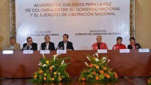 Arrancar por el tema humanitario: ¿una solución para destrabar la mesa con el ELN?