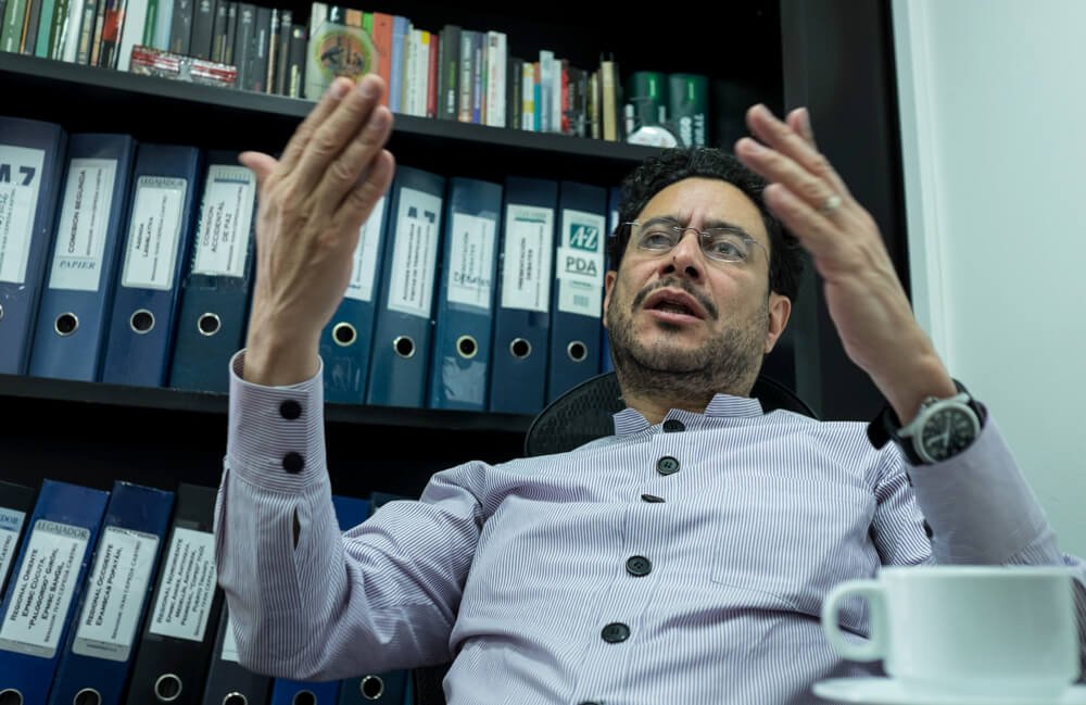 “El acuerdo de paz tiene que estar listo antes de fin de año”: Iván Cepeda
