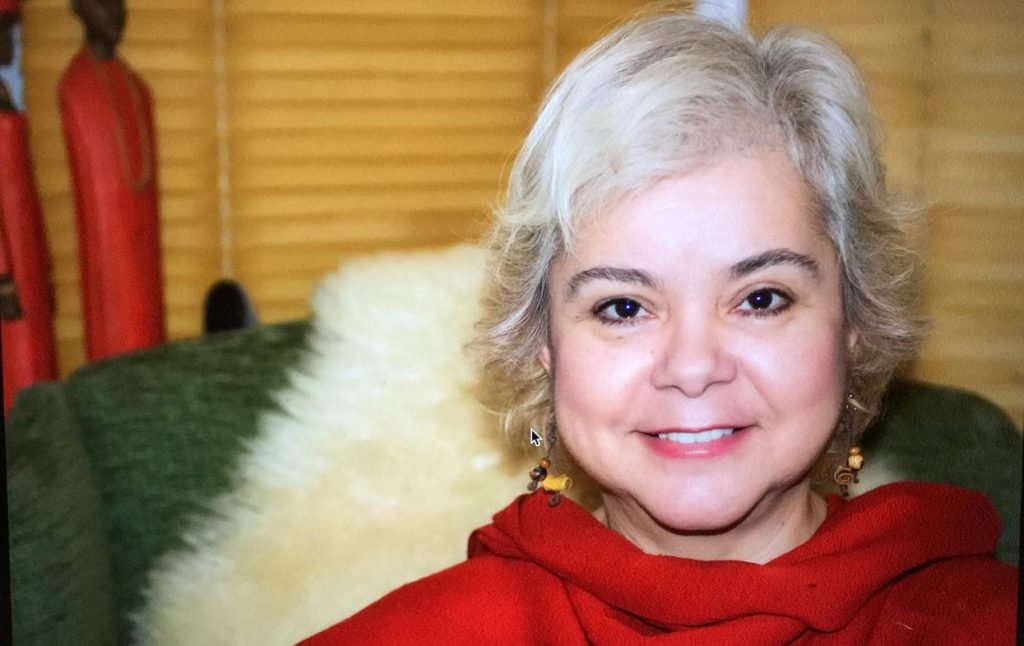 Bárbara López, la poeta colombiana a quien la violencia exilió