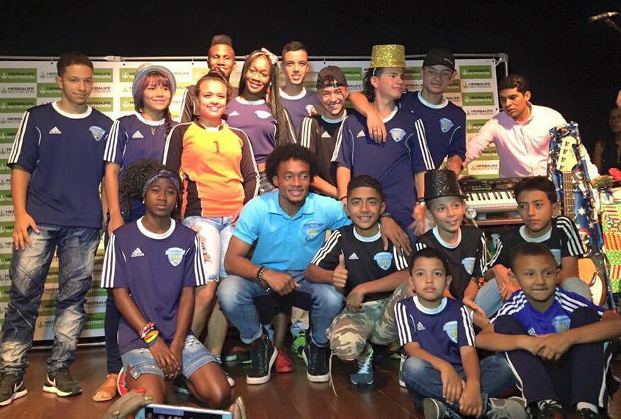 Cuadrado le apuesta a paz por medio del fútbol