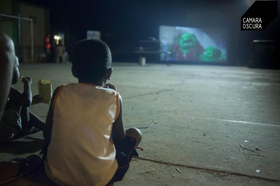Cine alternativo para las regiones: así funciona la ‘cinevan’
