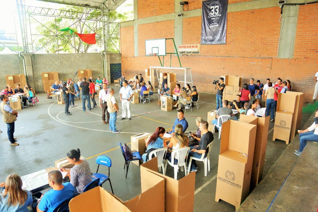 “Colombia es el país donde a la gente menos le interesa la política”: OCDE
