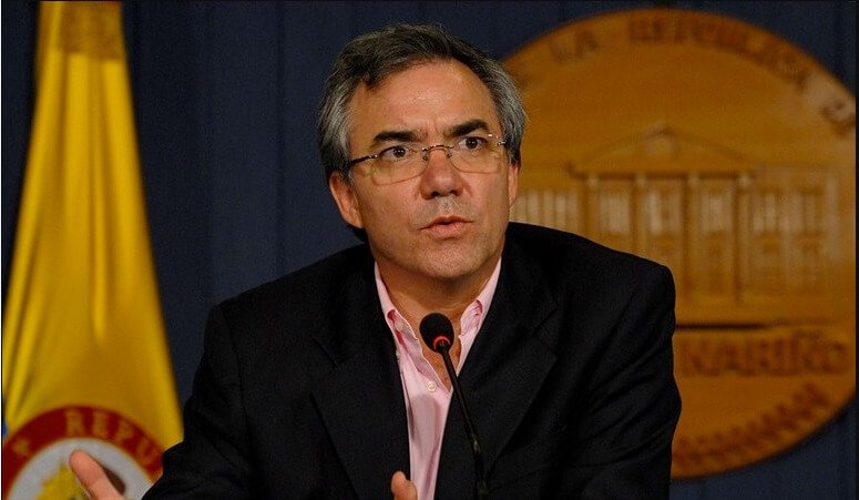 ¿Cabe el exministro Diego Palacio en la justicia transicional?