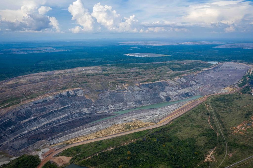 Un reasentamiento embolatado: los incumplimientos de las mineras del carbón en el Cesar