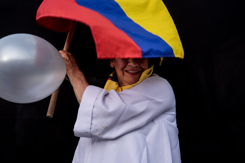 En imágenes: los objetos emblemáticos de las marchas por la paz
