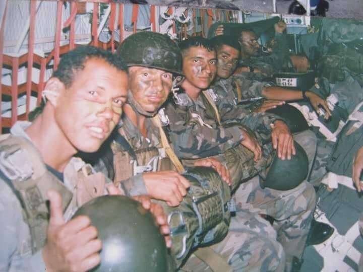 El albúm de recuerdos de los exmilitares en Facebook