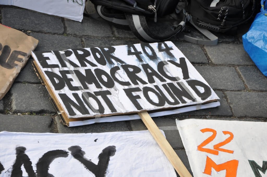 Internet está poniendo en peligro la democracia, y solo internet puede salvarla