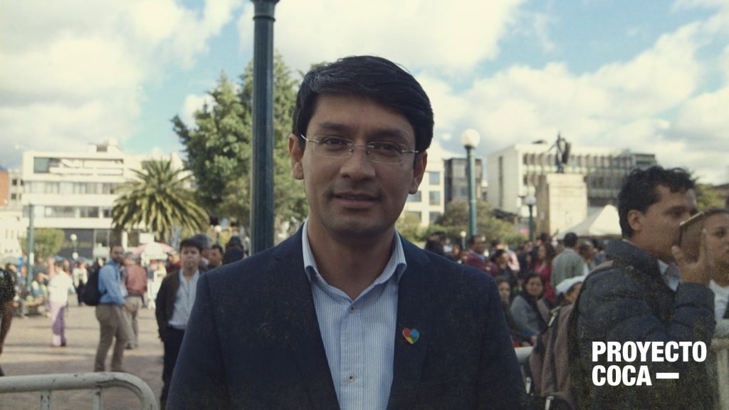 ‘Duque no puede dejar tiradas a las comunidades cultivadoras de coca’: Camilo Romero
