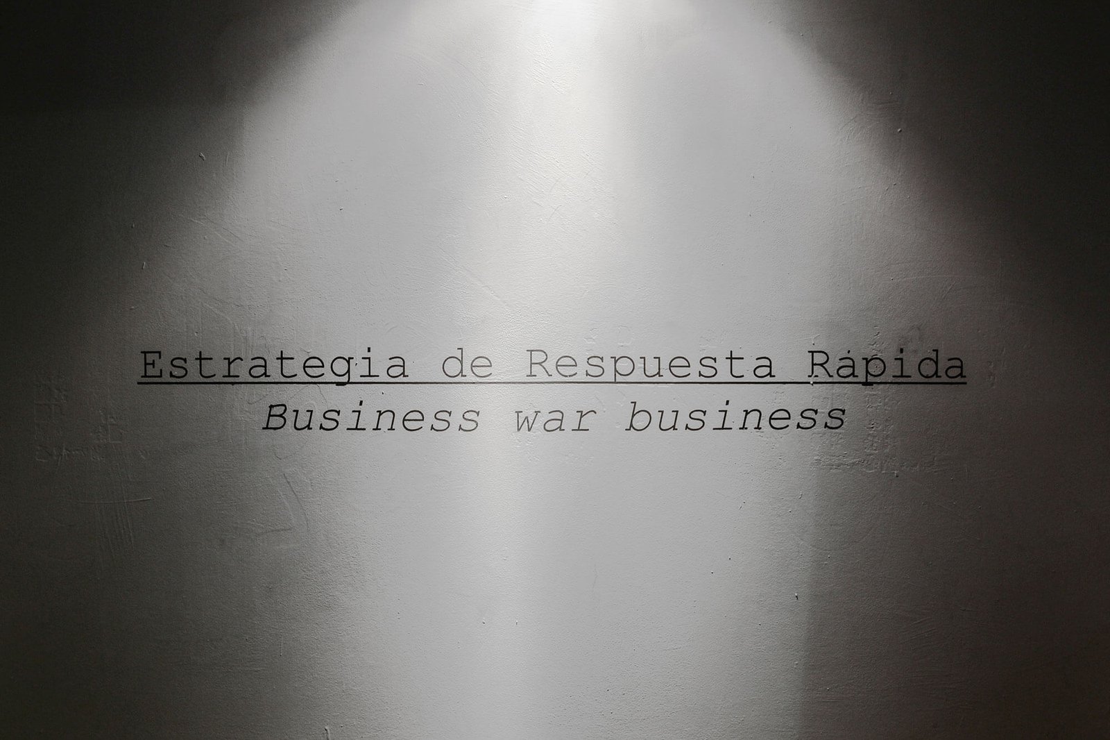 Estrategia de respuesta rápida, la exposición que nos explica por qué seguimos en guerra