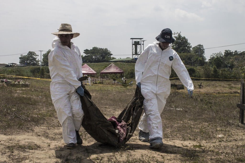La búsqueda de desaparecidos desde la mirada de quien los exhumaba