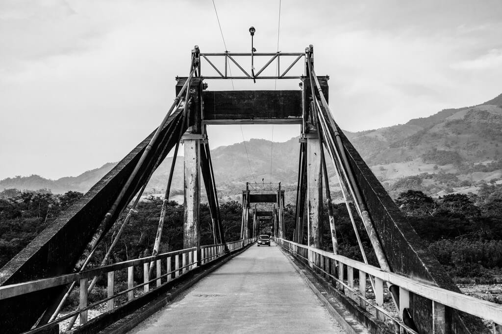 puente-de-la-amistad-escenario-de-tragedias
