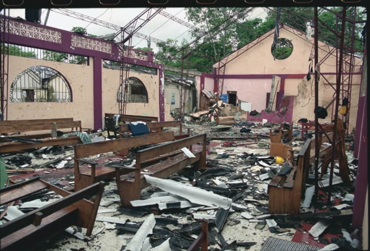 Así quedó la iglesia tras el ataque. Foto: bojayaunadecada.org