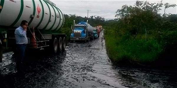 Los camiones fueron detenidos la madrugada del 8 de junio por hombres del frente 48 de las Farc. Foto: Archivo