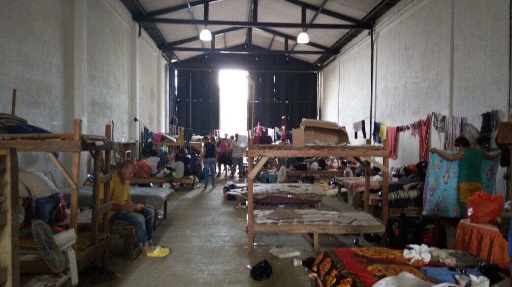 La Policía y Migración dicen verdades a medias para evitar que ayuden a los cubanos varados en Urabá