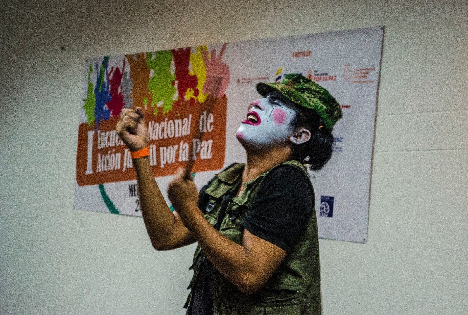 Mauricio de Nariz Obrera en la presentación del grupo en el I Encuentro Nacional de Acción Juvenil por la Paz 2016.
